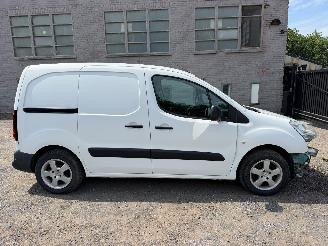 krockskadad bil bedrijf Citroën Berlingo 1.6 HDI 2017/7