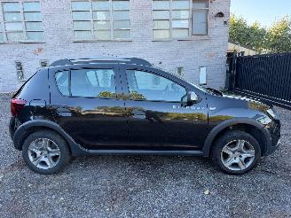 skadebil auto Dacia Sandero PLUS 2017/6