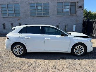 Schadeauto Opel Astra ELEGANCE 2023/4
