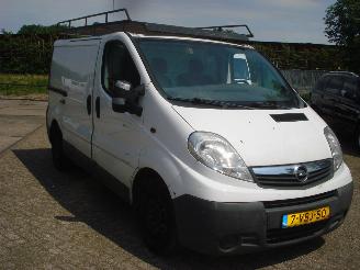 skadebil bedrijf Opel Vivaro 2.0CDTI 66KW L1-H1 EURO 4 2009/3