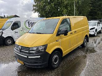 skadebil bedrijf Volkswagen Transporter 2.0 TDI L1H2 HIGHLINE 2018/2