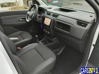 Renault Express  picture 15