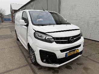 skadebil bedrijf Opel Vivaro 2.0 CDTI L2H1 Innovation Automaat 2020/10