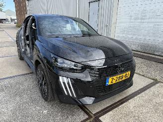 skadebil auto Peugeot e-208 EV GT 51 kWh 2024/3