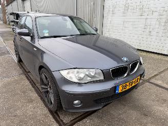Voiture accidenté BMW 1-serie 120i Executive Automaat 2006/7
