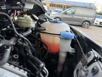 Volkswagen Transporter 2.0 TDI DSG 150PK L2H1 Navi picture 15