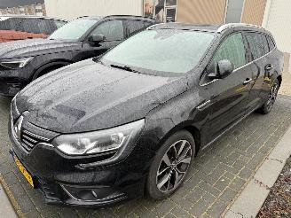 skadebil auto Renault Mégane Estate 1.2 TCe Bose 2018/5