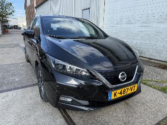 damaged passenger cars Nissan Leaf N-Connecta 40 kWh 2021/3
