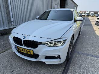 Damaged car BMW 3-serie 330e High Executive M-Sport 2016/9