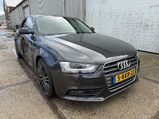 Vaurioauto  passenger cars Audi A4 1.8 TFSI Business Edition 2013/5