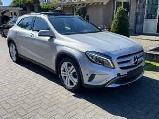 skadebil auto Mercedes GLA 180 URBAN PANORAMADAK NAVI BI XENON 2017/3