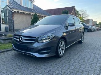 Avarii autoturisme Mercedes B-klasse 180 d NAVI KLIMA PDC 2016/3