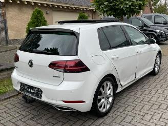 Volkswagen Golf 1.5 TSI DSG PANO CAMERA NAVI picture 6