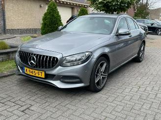 Voiture accidenté Mercedes C-klasse 180 BleuTEC NAVI PDC MOTOR DEFECT 2015/6
