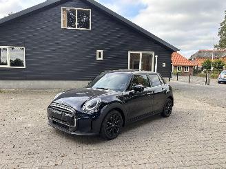 Schadeauto Mini Cooper PANO AUTOMAAT NAVI CLIMA SPECIAL EDITIE B.J 2021 25 dkm 2021/5