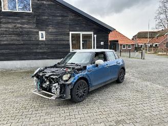 krockskadad bil auto Mini Cooper AUTOMAAT NAVI CLIMA CAMERA LEER B.J 07-2021 2021/7