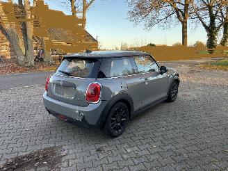 Mini  ONE 1.5 EDITION CLIMA ABS PDC B.J 11-2018 SCHROEFSCHADE picture 4