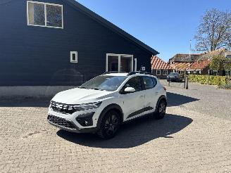 Damaged car Dacia Sandero STEPWAY TCE 90 AIRCO CAMERA B.J 03-2025. 10 DKM 2025/3