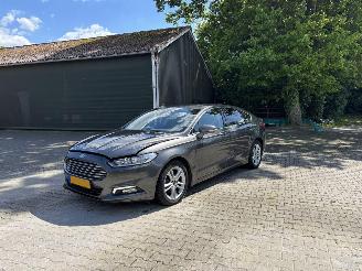 Auto incidentate Ford Mondeo 1.5 AUTOMAAT NAVI CLIMA LED TREKHAAK B.J 2018 MOTORSCHADE MOTOR LOOPT 2018/10