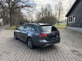 krockskadad bil auto Volkswagen Golf VARIANT UNITED TSI 110 PK NAVI CLIMA CAMERA PDC PARK ASS B.J 2020 2020/1