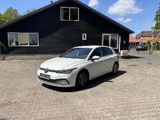 Damaged car Volkswagen Golf GOLF 8 TSI 110 PK CLIMA LED PDC B.J 2021 2021/1