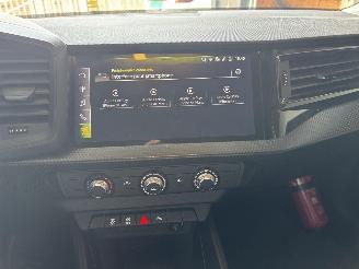 Audi A1 TFSI  VIRT DASH AIRCO PDC B.J 2023 LICHTE SCHADE picture 18