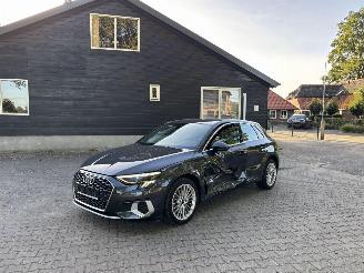 Unfallwagen Audi A3 30 TFSI  AUTOMAAT SPORT CLIMA LED B.J 03-2023 2023/3