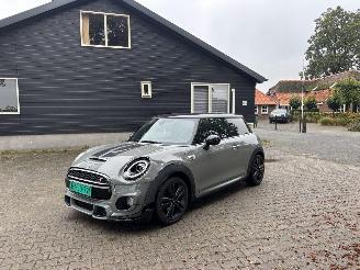 Voiture accidenté Mini Cooper S 2.0 John Works Automaat Navi Clima Sport. B.J 05-2019 2019/5