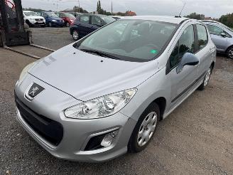 skadebil auto Peugeot 308  2013/4