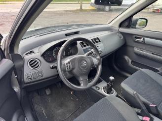 Suzuki Swift  picture 15