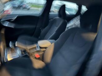 Volvo V-40  picture 11