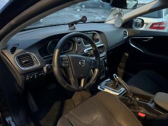 Volvo V-40  picture 10