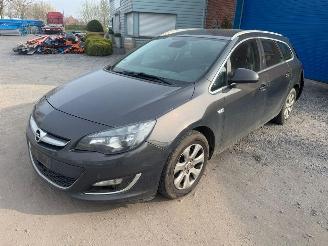 Avarii autoturisme Opel Astra J  COSMO 2014/1