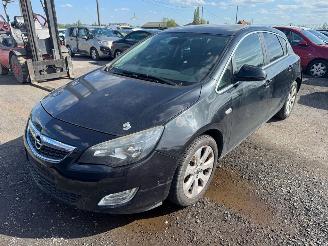 Opel Astra J  ACTIVE picture 2