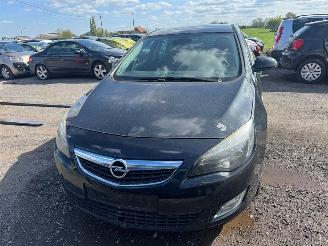 Damaged car Opel Astra J  ACTIVE 2013/1