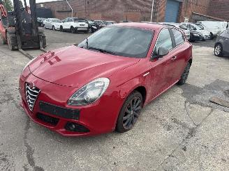 Voiture accidenté Alfa Romeo Giulietta  2012/4
