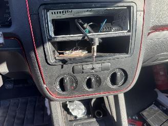 Volkswagen Golf V picture 3