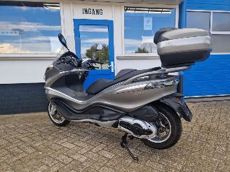 Piaggio X10 X10 500CC MOTOR SCOOTER picture 19