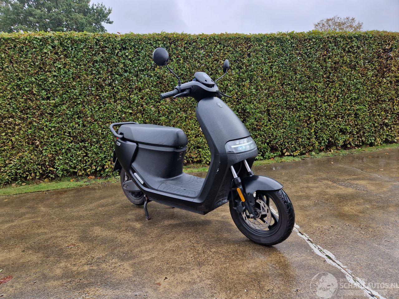 Segway  E110 SE LAUNCH EDITION 45 KM