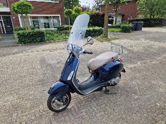 Vespa  PRIMAVERA 1 EIGENAAR picture 8