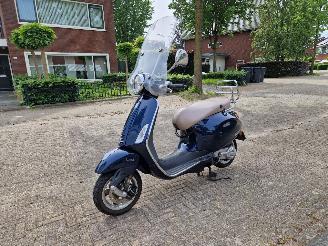 Vespa  PRIMAVERA 1 EIGENAAR picture 9