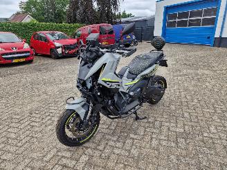 Honda  X-ADV 750 FULL OPTIONS picture 9