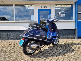 Vespa  PRIMAVERA picture 9