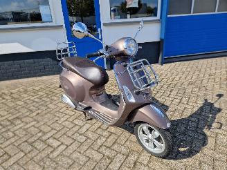damaged scooters Vespa  PRIMAVERA TOURING 2017/2