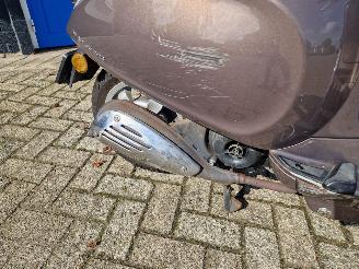 Vespa  PRIMAVERA TOURING picture 9