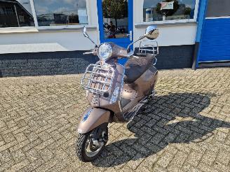 Vespa  PRIMAVERA TOURING picture 17
