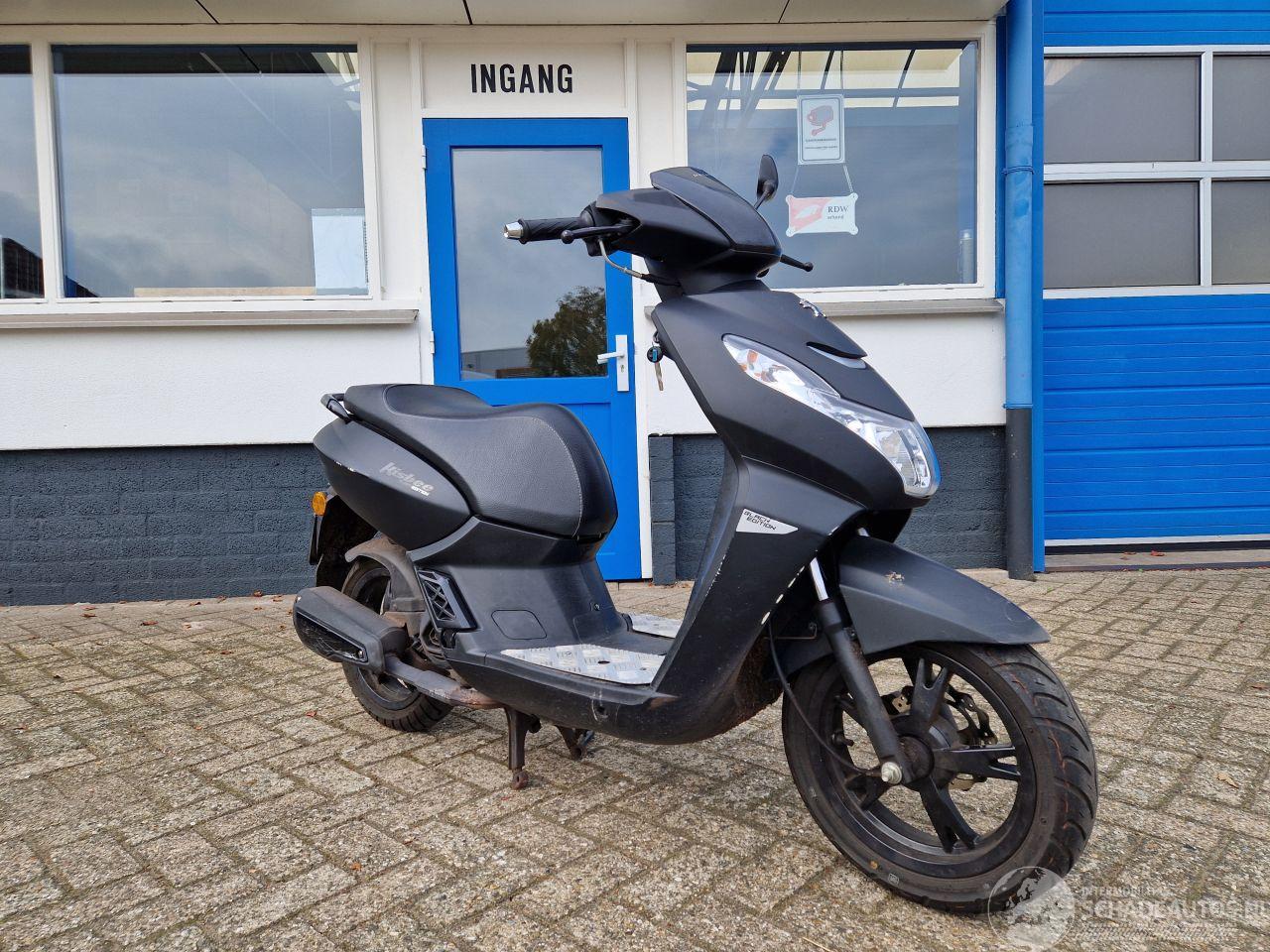 Peugeot  KISBEE BLACK EDITION