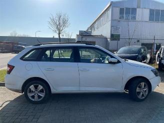 Skoda Fabia Fabia III Combi (NJ5), Combi 5-drs, 2014 / 2022 1.2 TSI 16V Greentech picture 6