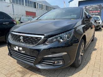 disassembly passenger cars Peugeot 308 308 (L3/L8/LB/LH/LP), Hatchback 5-drs, 2013 / 2021 1.2 12V e-THP PureTech 130 2020