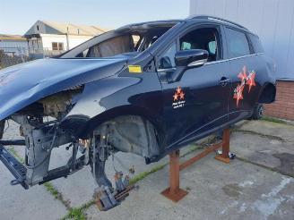 Démontage voiture Renault Clio Clio IV Estate/Grandtour (7R), Combi 5-drs, 2012 / 2021 1.5 Energy dCi 90 FAP 2015
